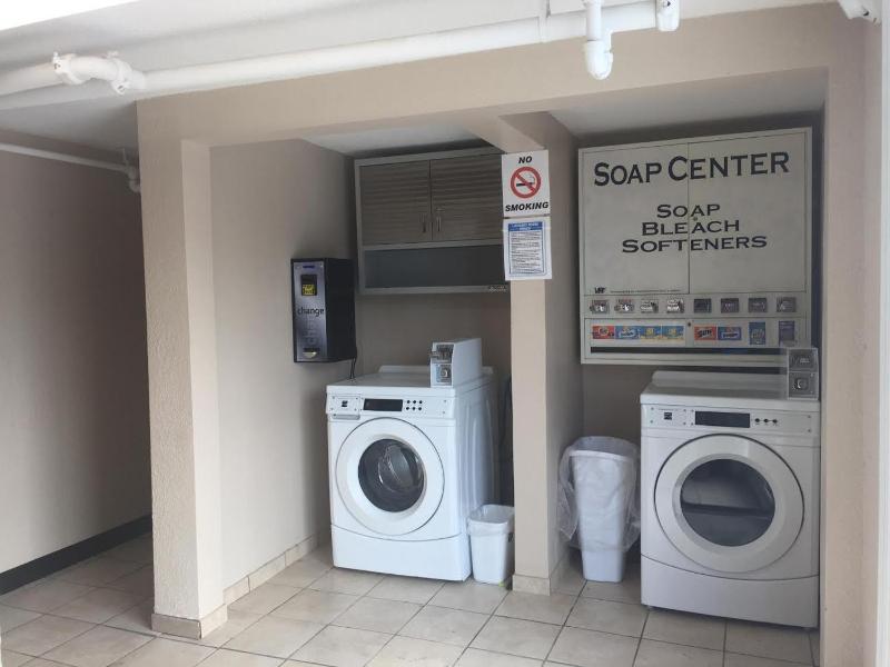 Breeze Inn & Suites Virginia Beach - image 10