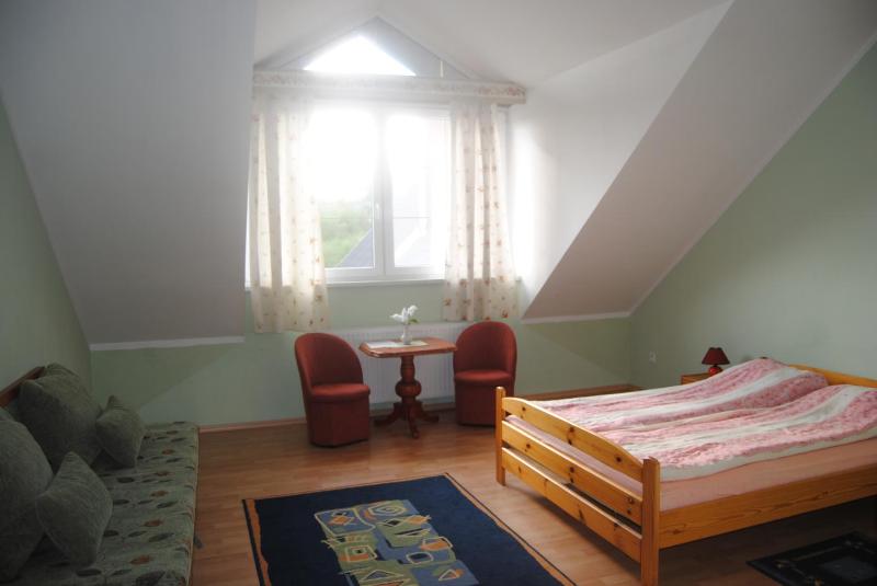 Quadruple Room with Private Bathroom image 3