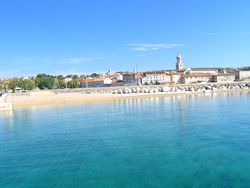 Apartment with Garden View image 2