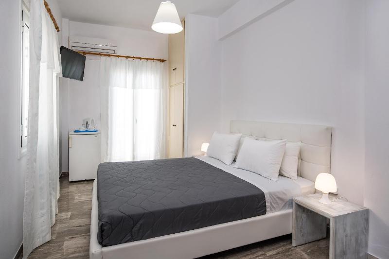 Double Room image 1