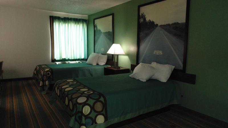Deluxe Double Room with Two Double Beds - Non-Smoking image 3