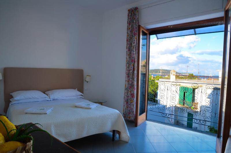 Comfort Panoramic Double Room image 3