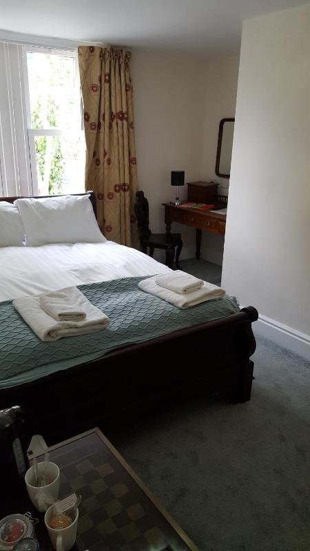 Small Double Room image 1