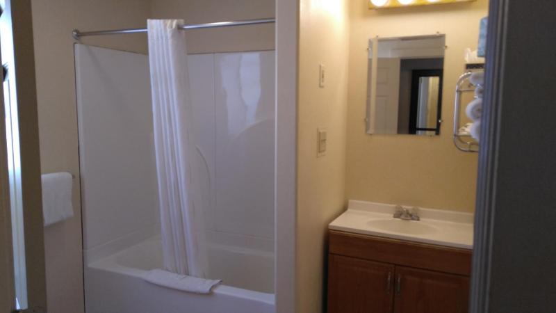 Superior Queen Room image 3