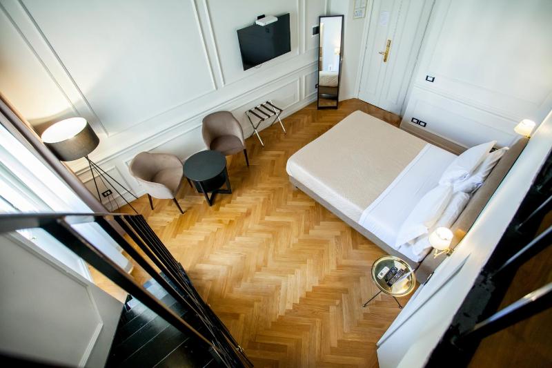 Splendor Suite Rome - Suites & Apartments - image 16