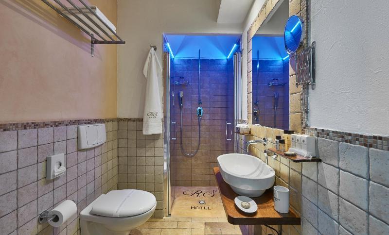 Deluxe Double Room with Sea View image 4