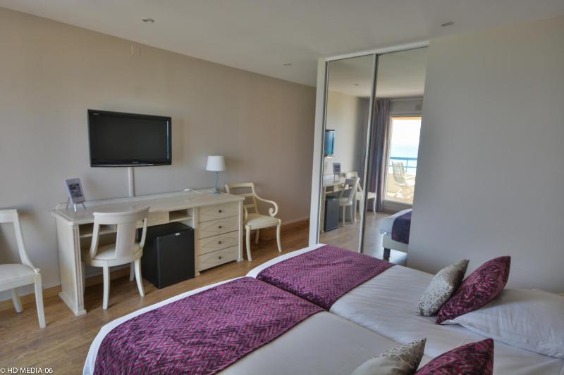 Twin Room with Sea View - Second Floor image 1