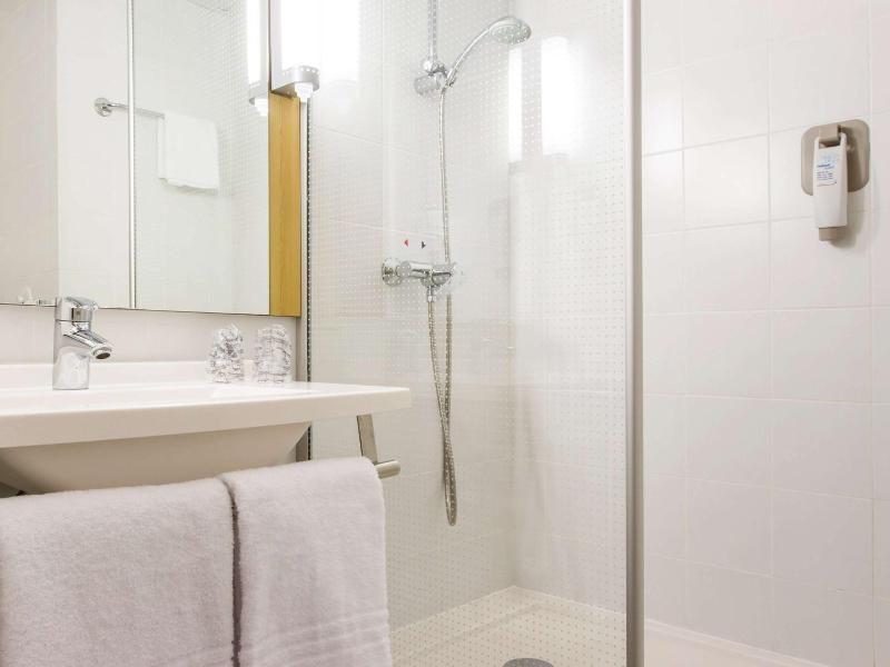 Standard Double Room - Non-Smoking image 3