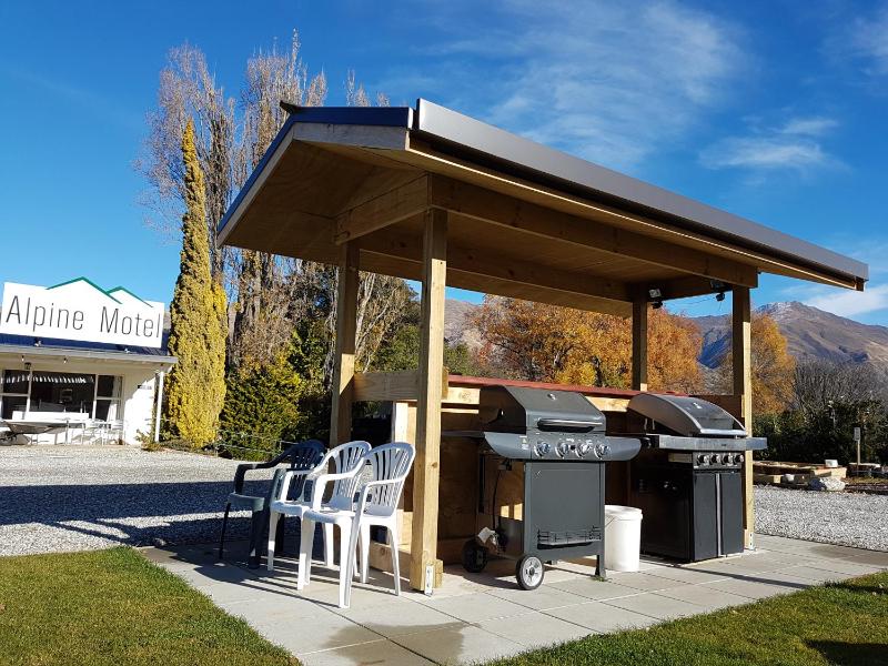 Alpine Motel - image 7