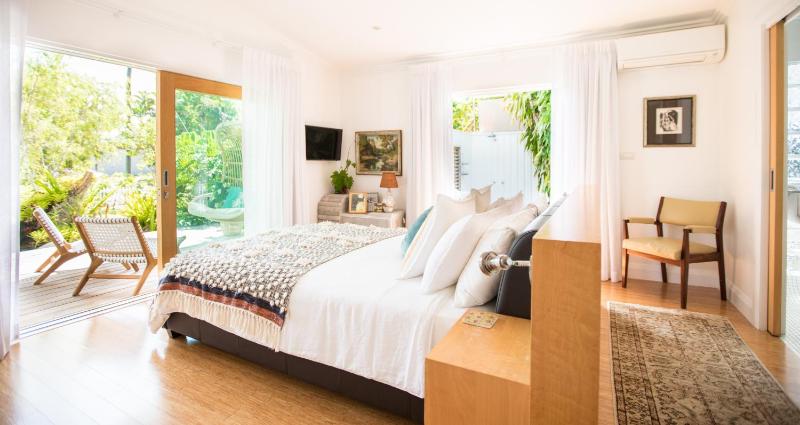 Pineapple Petes Beach House - image 49