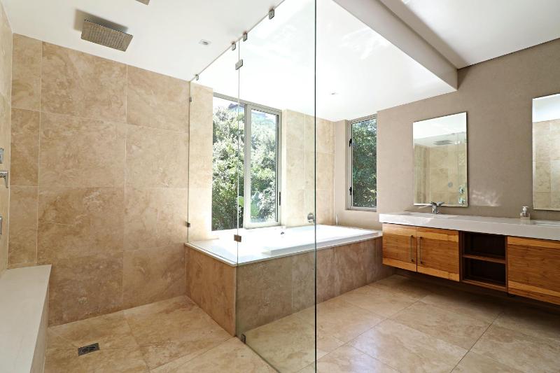 31 Milkwood - image 14