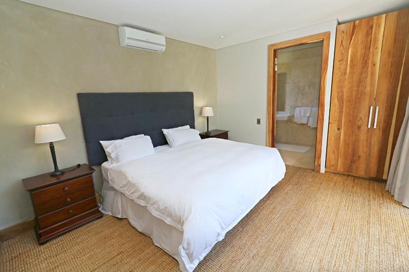 31 Milkwood - image 10