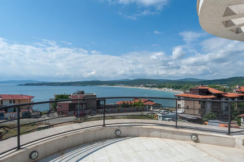 Luxury House on Buzhaka - image 4