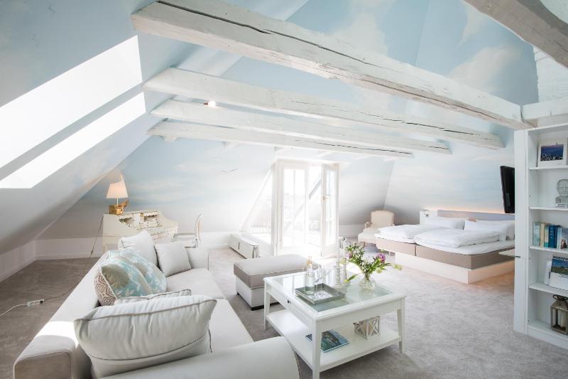 Deluxe Junior Suite - 