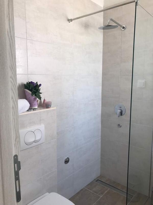 Studio Apartment with Sea View image 2