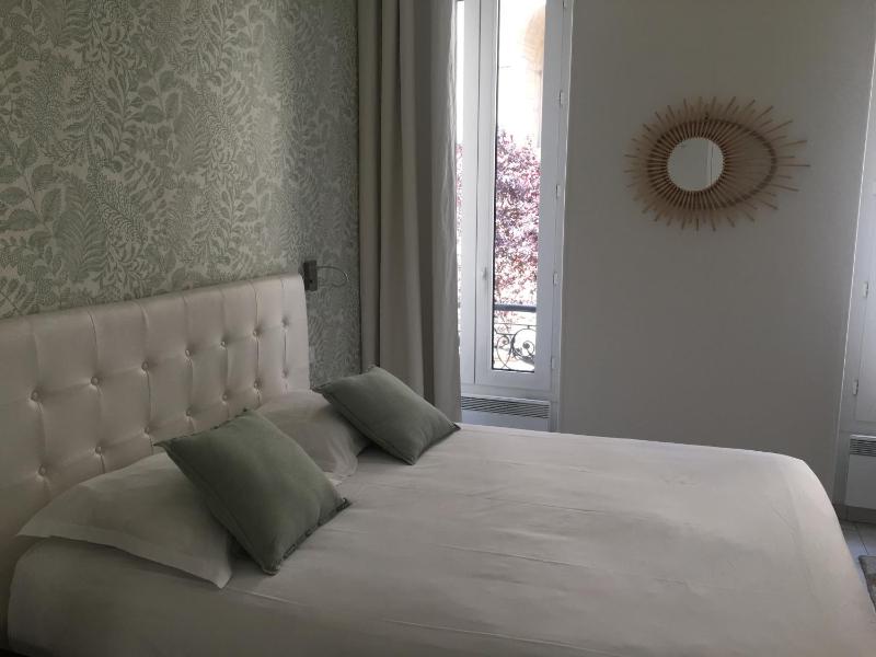 Superior room - accessible by stairs image 3