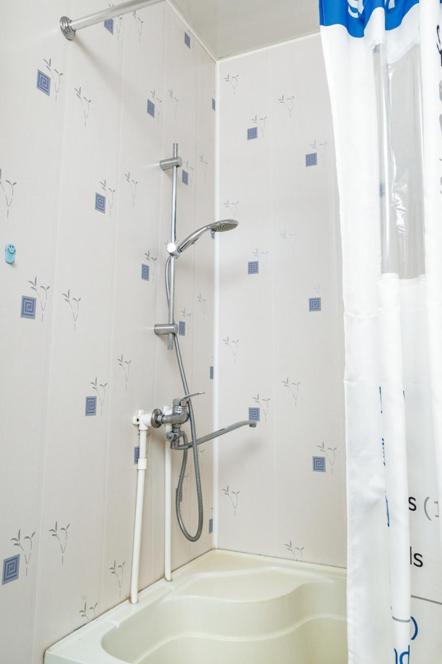 Budget Single Room image 3