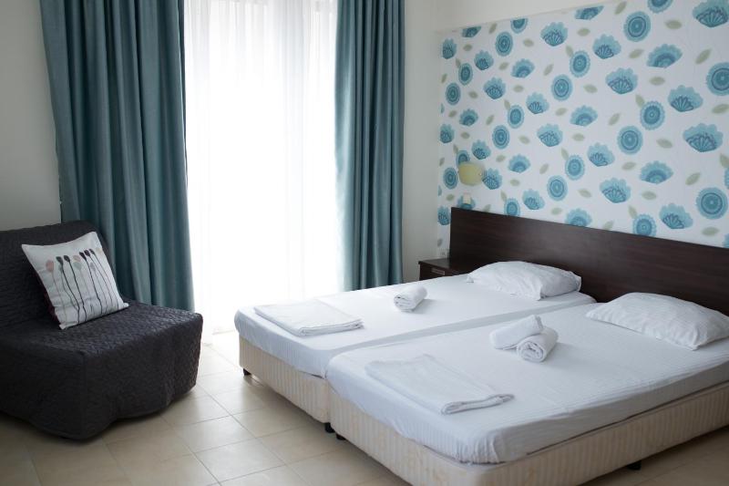 Ema Hotel - image 11