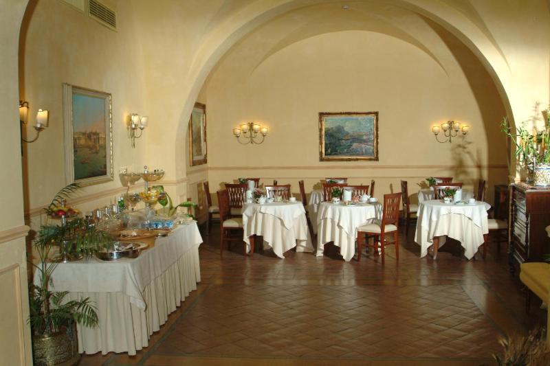 Hotel La Ville - image 15