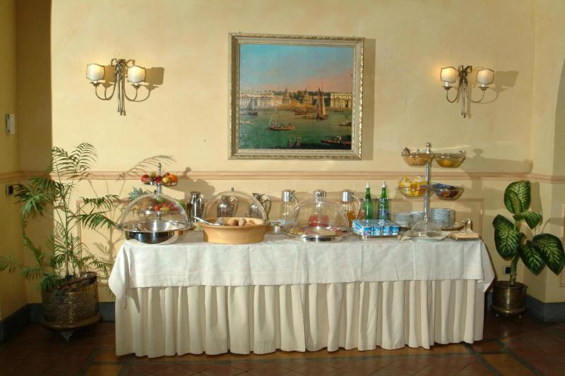 Hotel La Ville - image 30