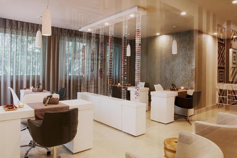 Saxon Hotel Villas & Spa - image 15