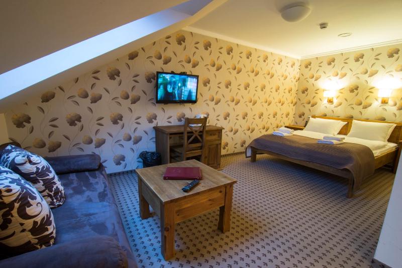 Family Room image 2