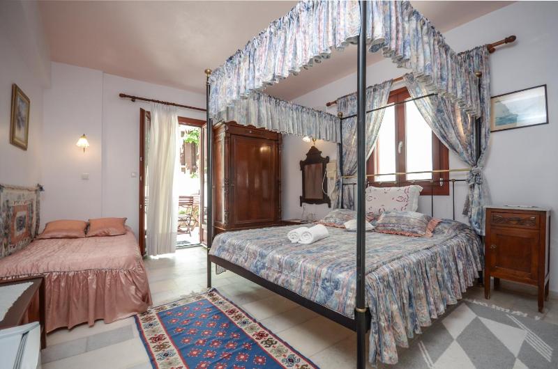 Junior Suite with Garden View image 3