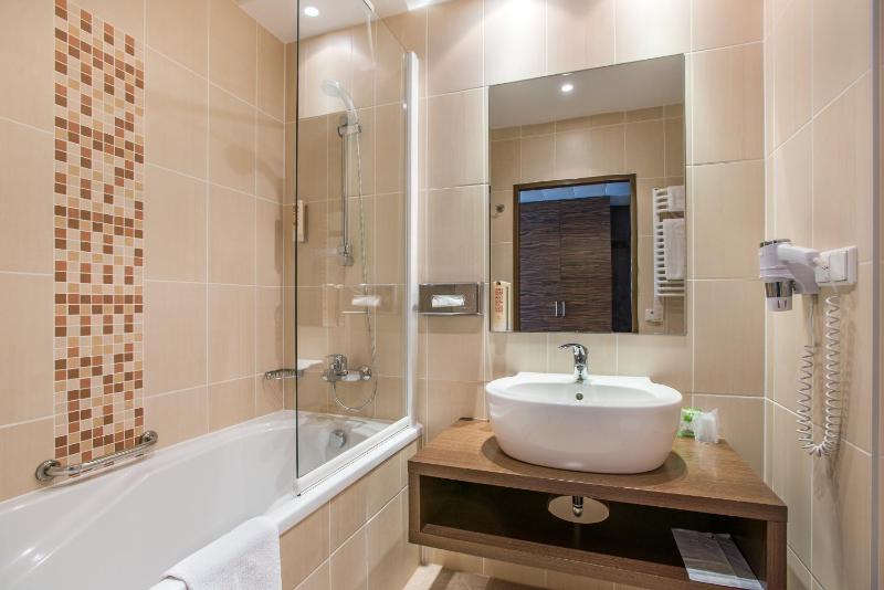 Qubus Hotel Kielce - image 13