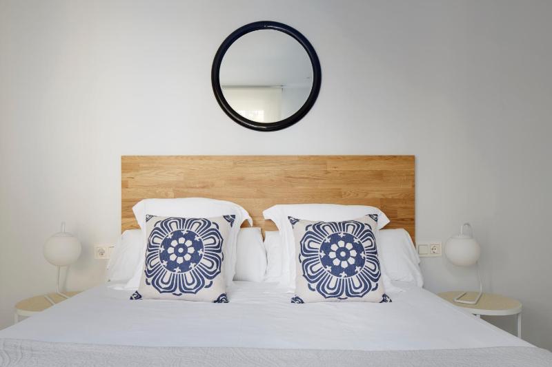 Marina Suite by FeelFree Rentals - image 13