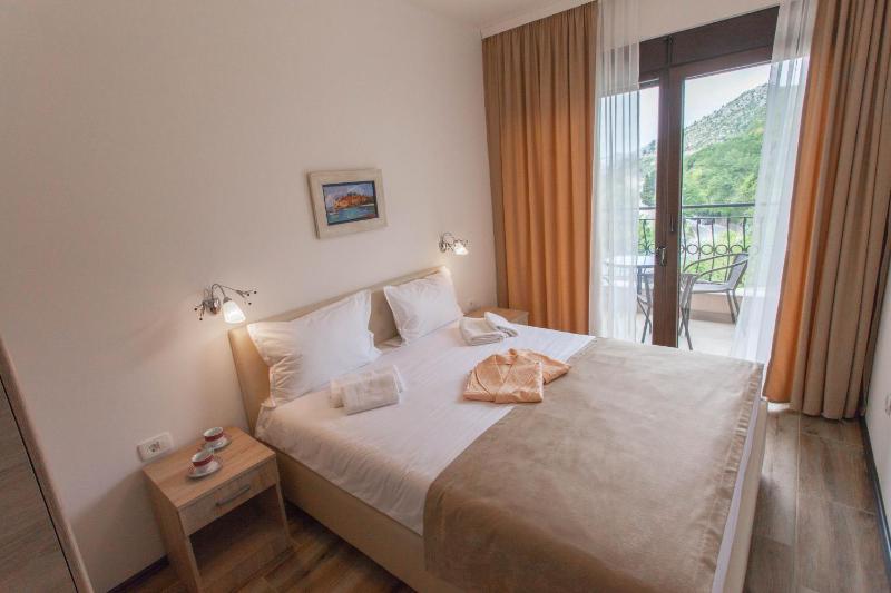 Apartment with Sea View image 3