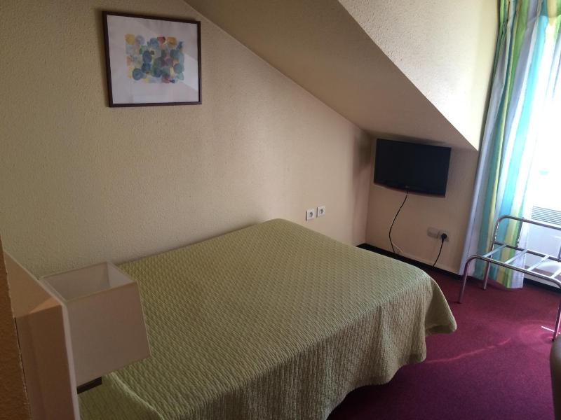 Standard Single Room image 4