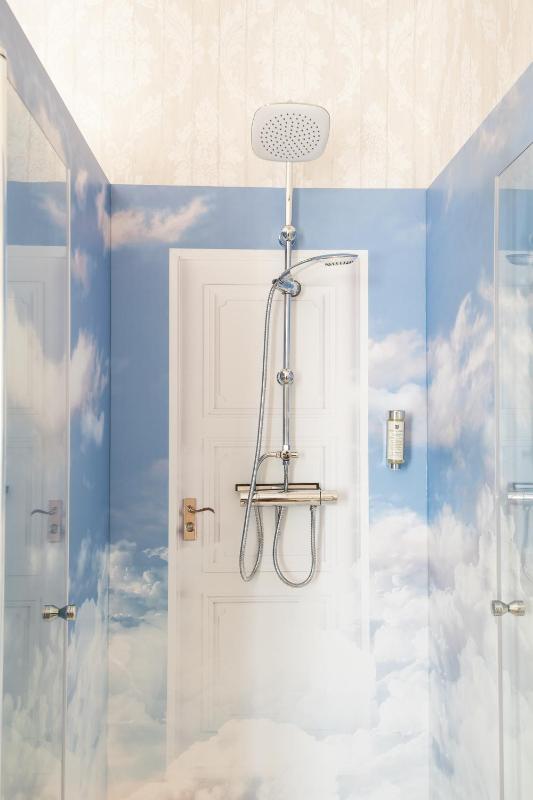 Deluxe Double Room with Shower 