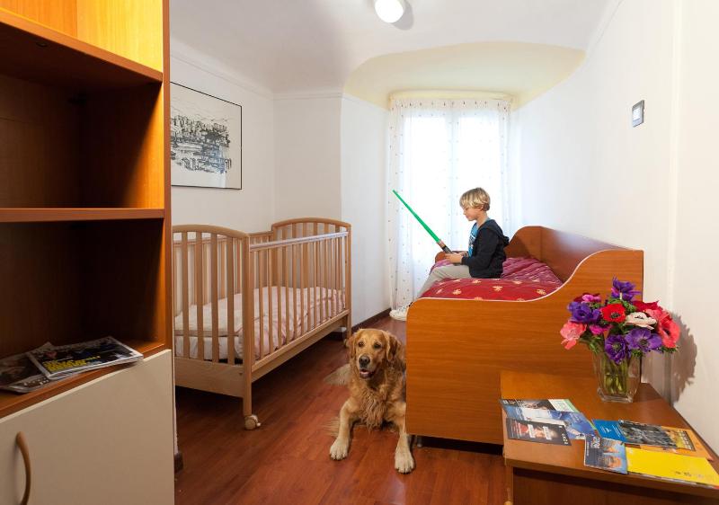 Quadruple Room image 4