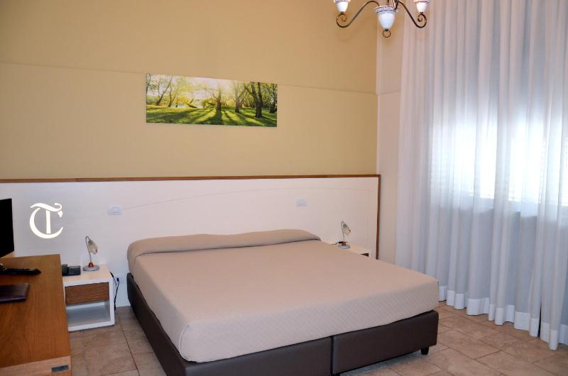 Superior Family Room image 4