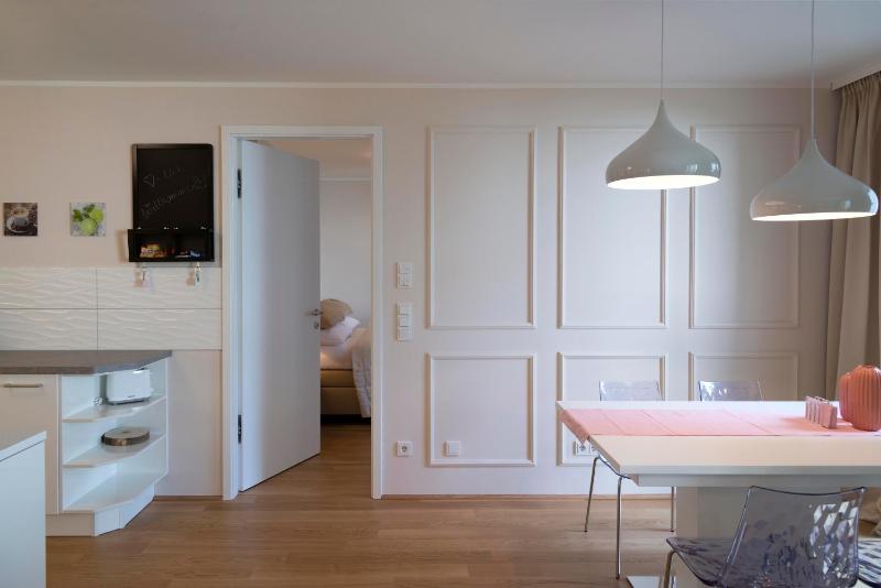 Deluxe Apartment with Balcony (Neulinggasse 6) image 4
