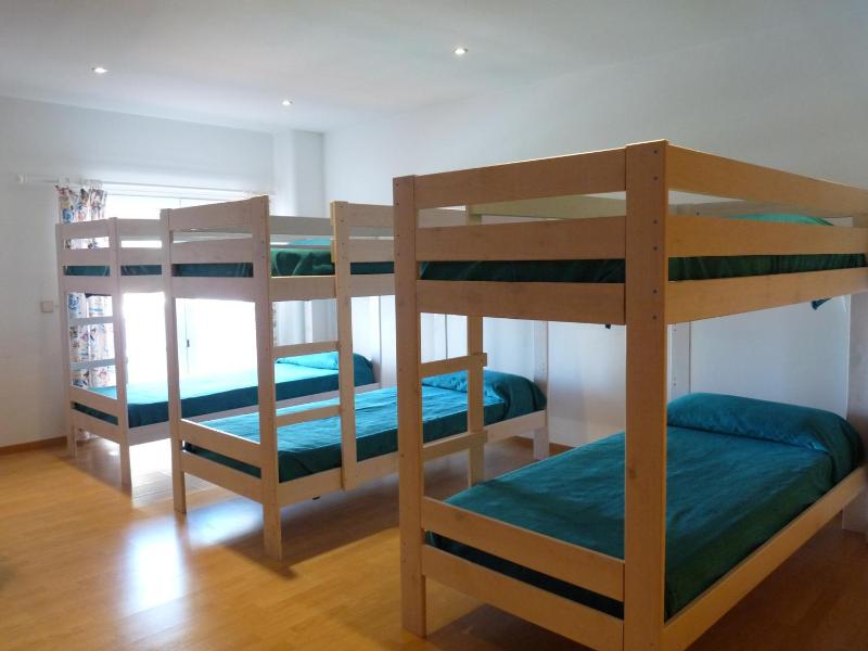 Bed in 10-Bed Mixed Dormitory Room image 4
