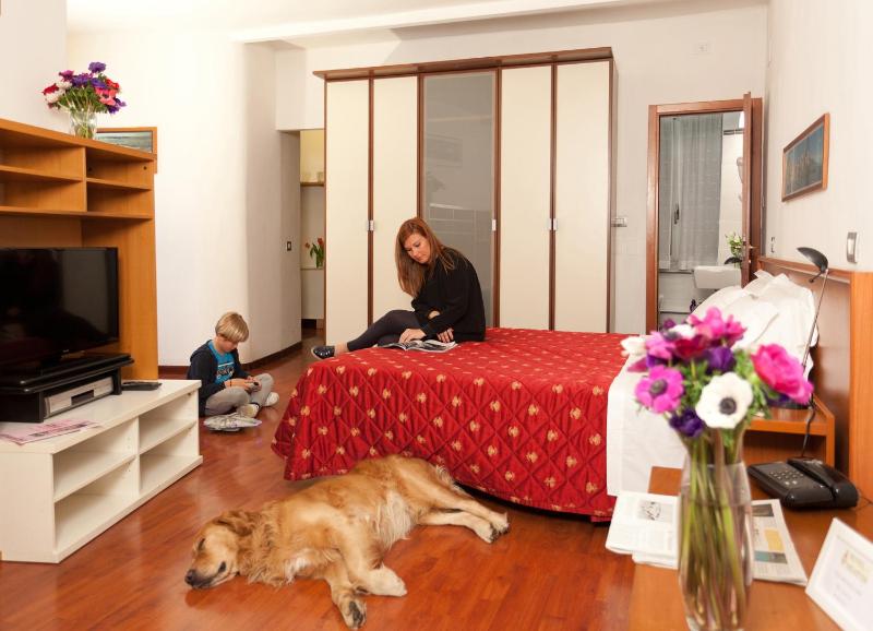 Quadruple Room image 1
