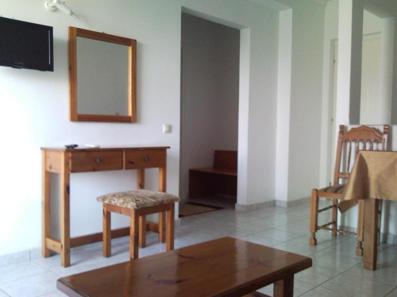 Apartment (3 Adults) image 3