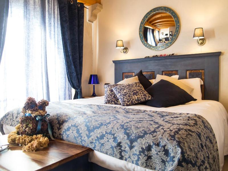 Superior Double Room image 4