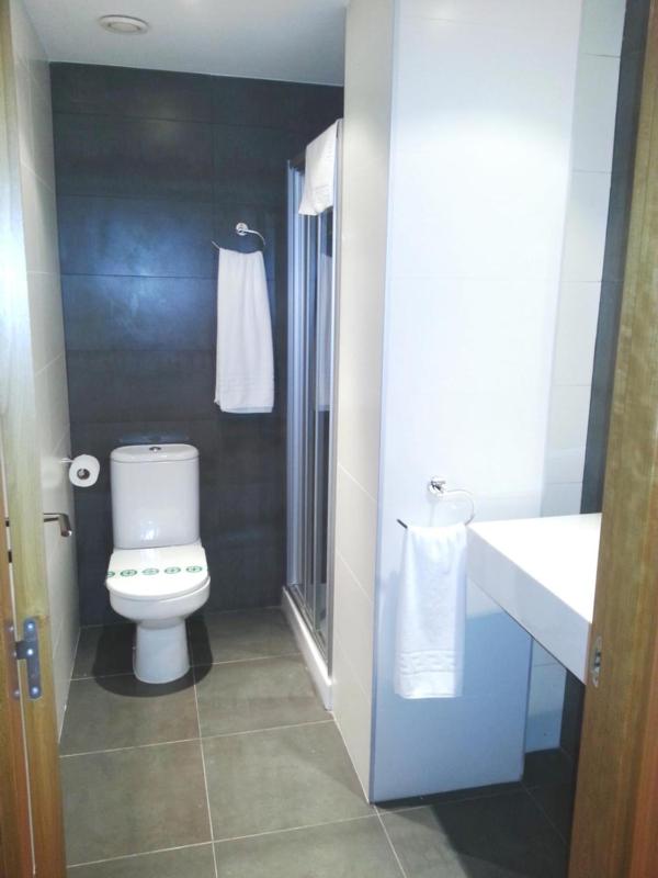 Studio (2 Adults + 2 Children) image 2