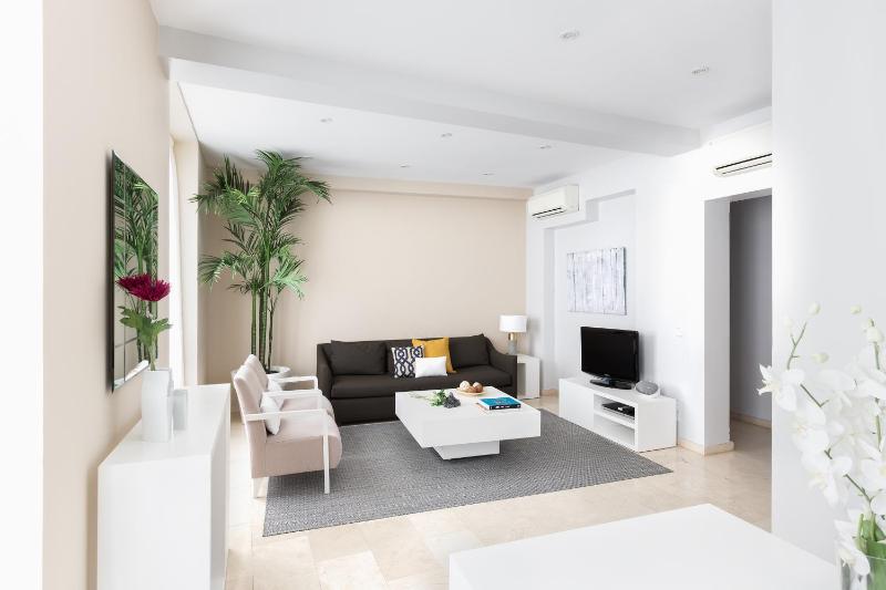 Two-Bedroom Apartment (5 Adults) image 3