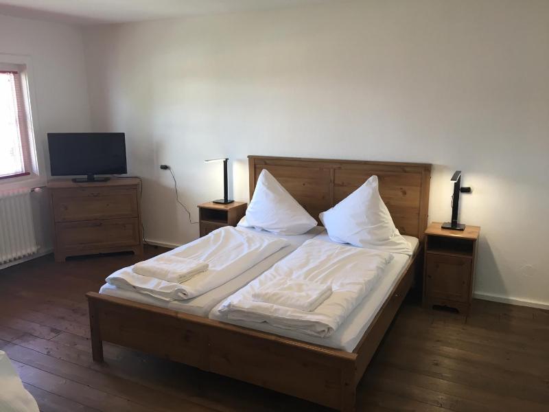 Triple Room with Shower image 3