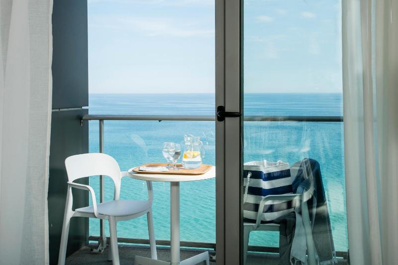 Two-Bedroom Apartment  with sea view (2-3) image 1