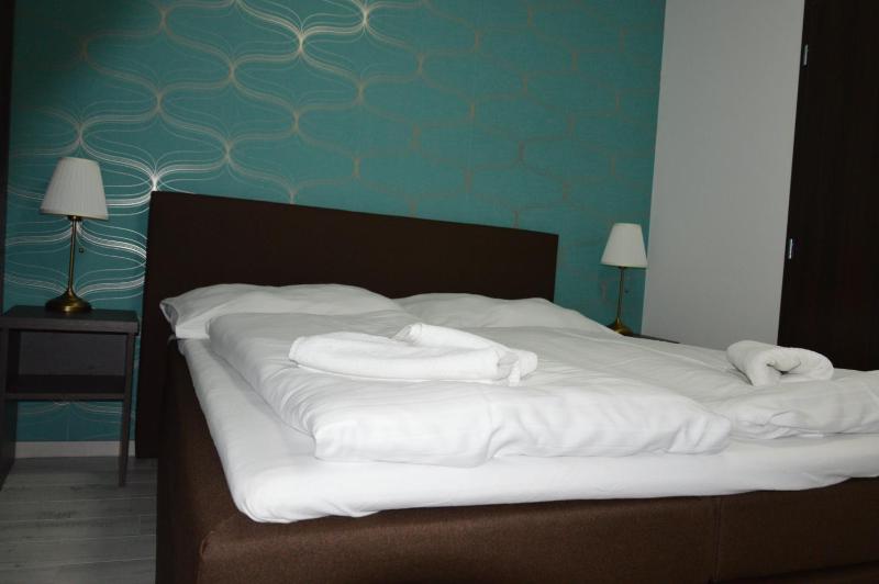 Standard Double Room image 3
