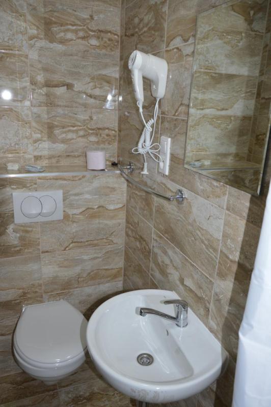 Small Double Room image 2