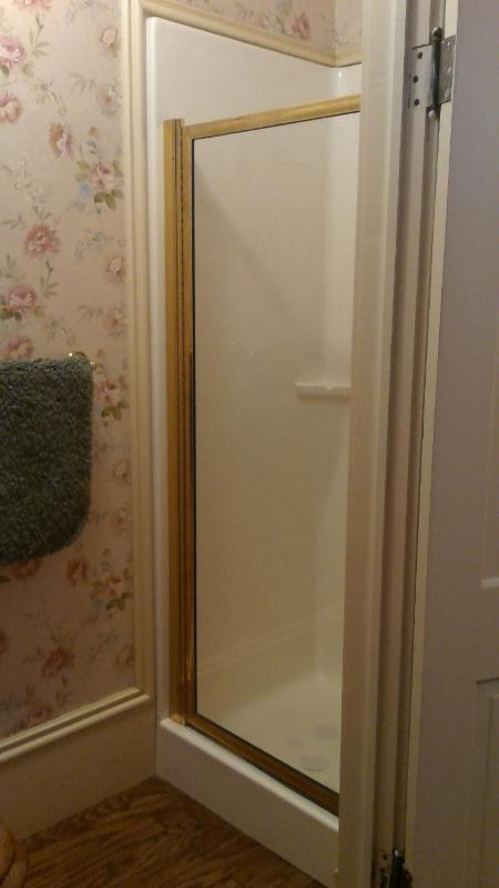 Standard King Room image 3