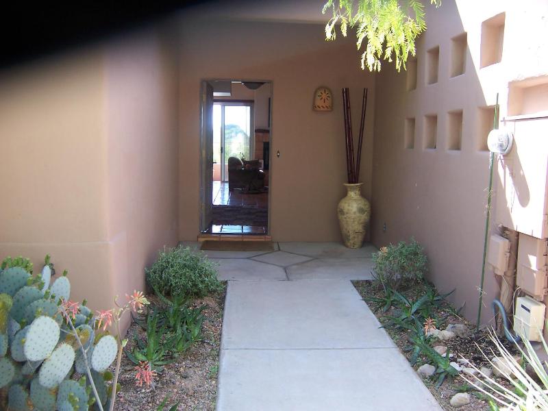 Two-Bedroom Townhouse image 3