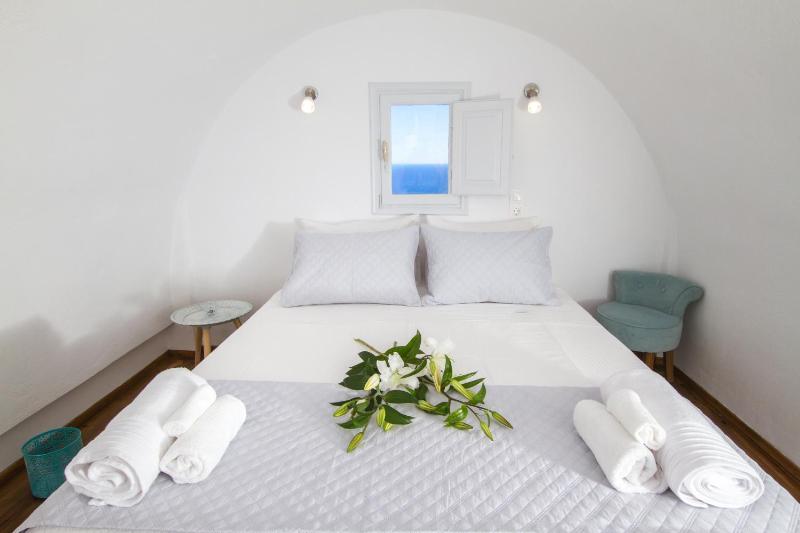 Evilio Houses Oia Santorini - image 43