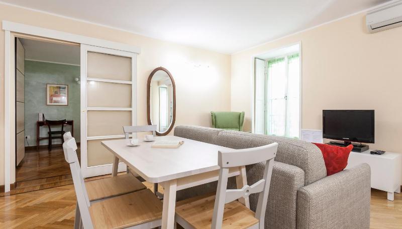 One-Bedroom Apartment image 4