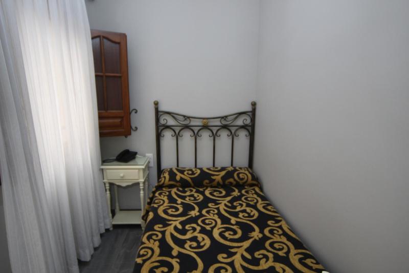 Hostal Roma - image 16